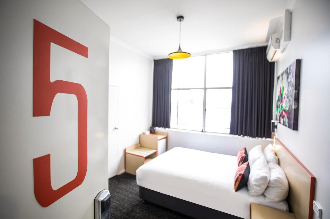 Nightcap At Ashley Hotel Braybrook Екстериор снимка