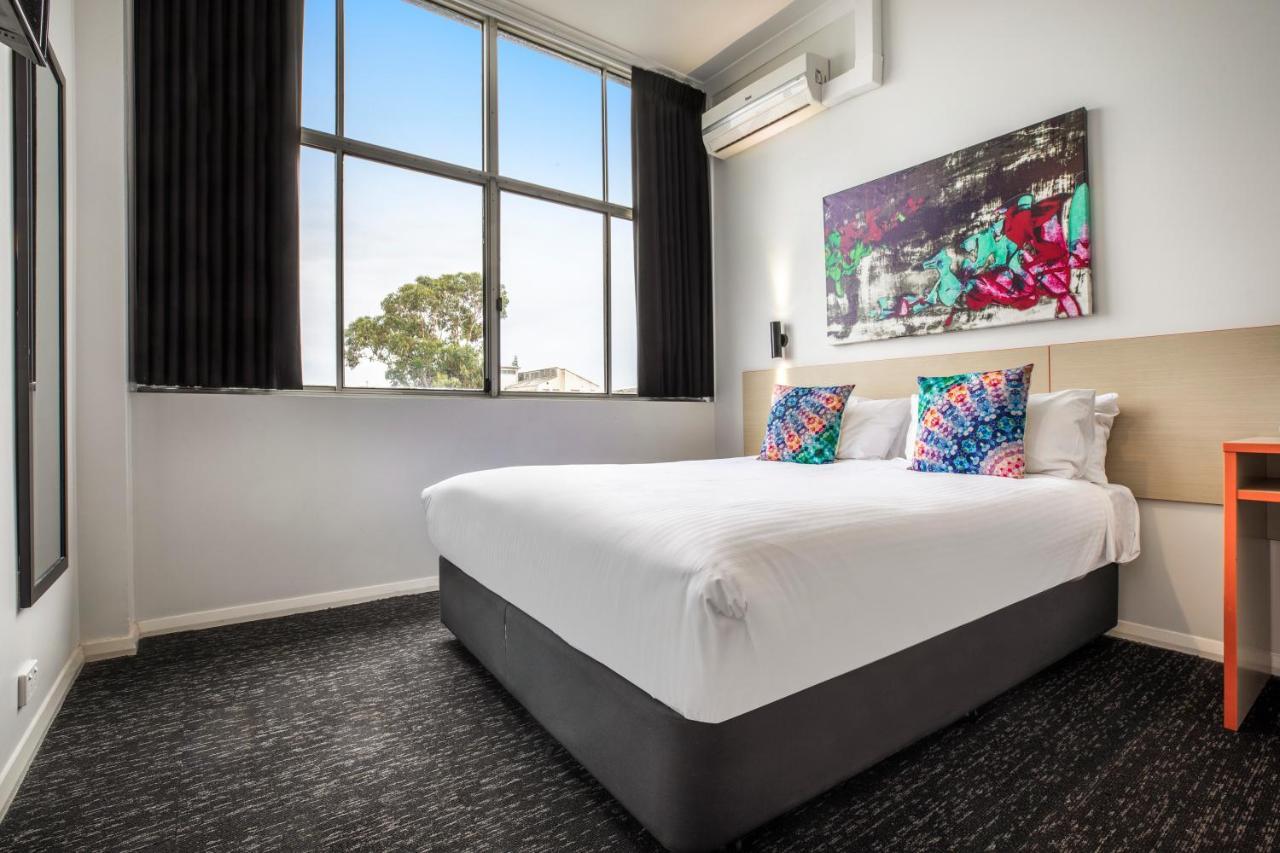 Nightcap At Ashley Hotel Braybrook Екстериор снимка