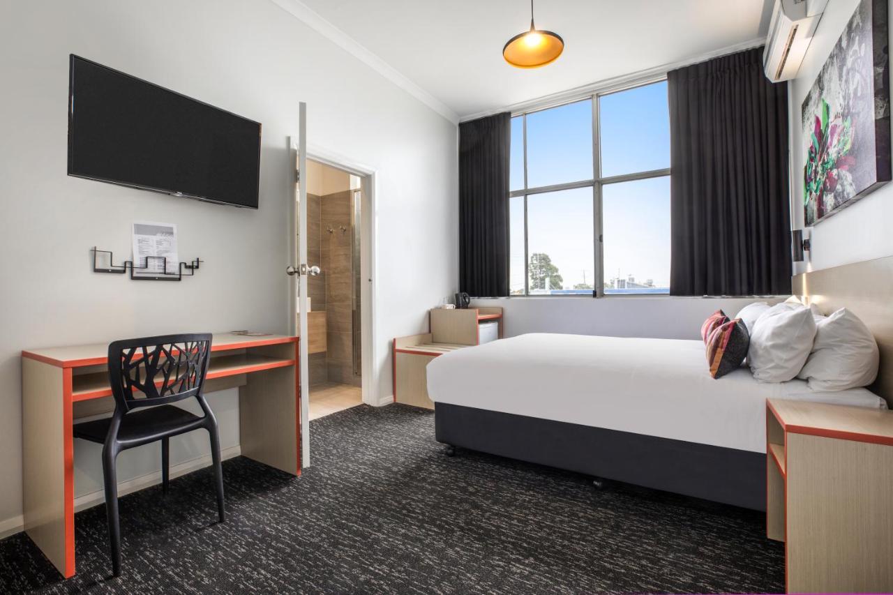 Nightcap At Ashley Hotel Braybrook Екстериор снимка