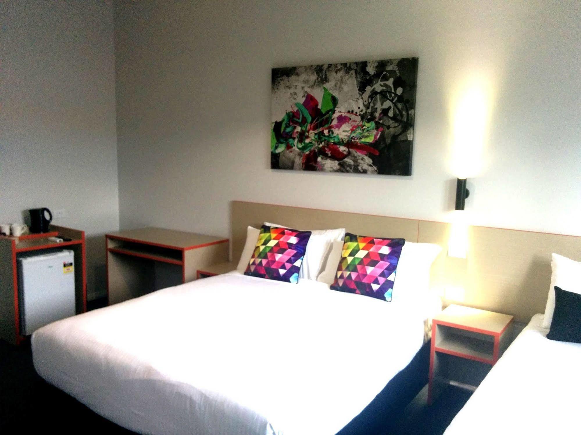 Nightcap At Ashley Hotel Braybrook Екстериор снимка